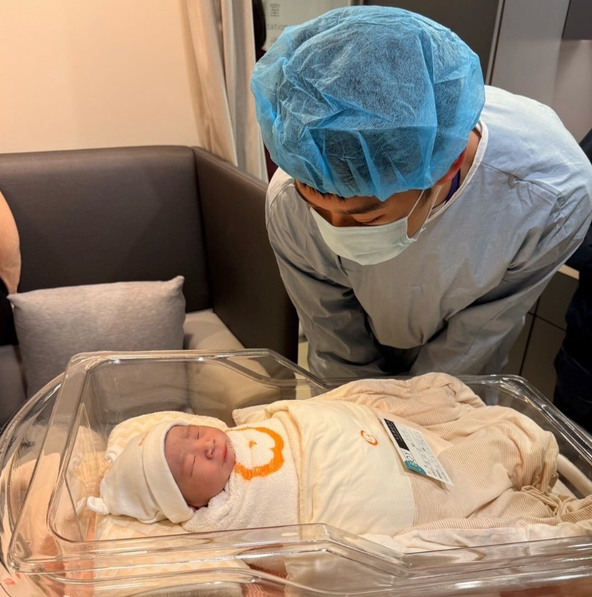 王齊麟和陳詩媛迎接兒子誕生。（圖／翻攝王齊麟IG）